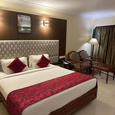 Hotel Annamalai International Puducherry Buitenkant foto